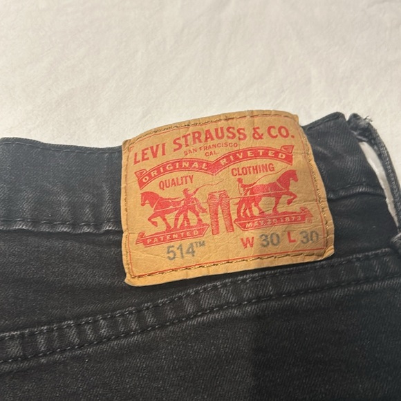 Levi Jeans - Picture 2 of 4